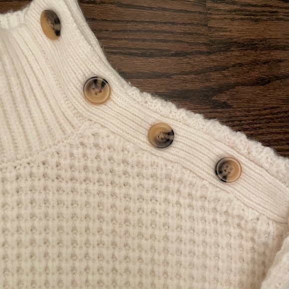Ann Taylor Button Neck Cream Sweater - Brand New - Large - Picture 2 of 5